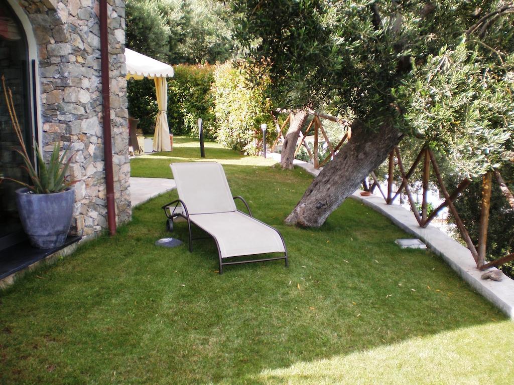 Villa Degli Ulivi B&B Finale Ligure Exterior foto